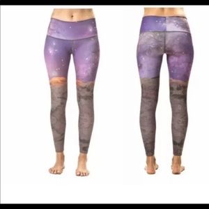 EUC Teeki space love leggings XS